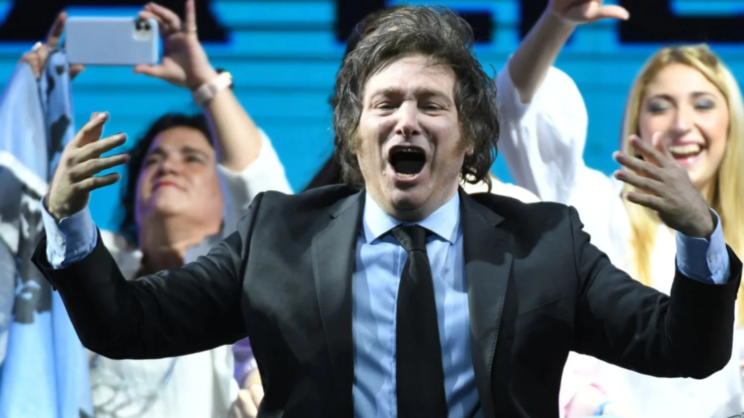 Escenario político: crece la antipolítica, la política no reacciona