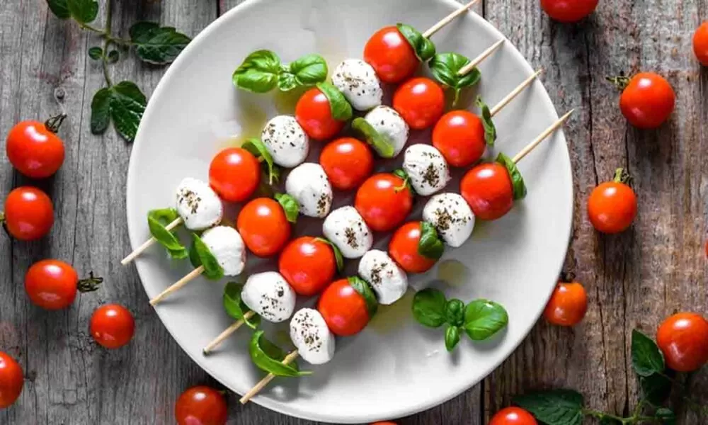 Brochetas mediterráneas: la opción perfecta para los días de verano