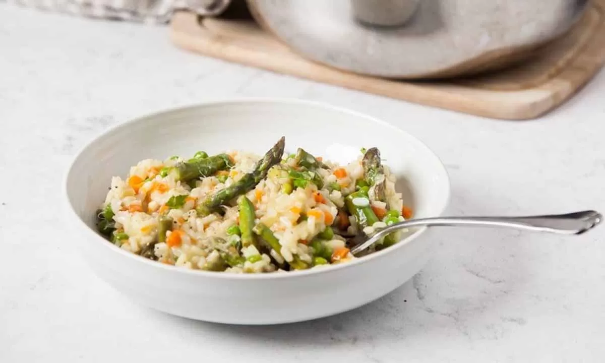 Risotto primavera: un plato sabroso y bien nutritivo