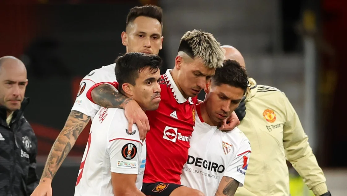 La lesión de Lisandro Martínez y una foto que recorre el mundo