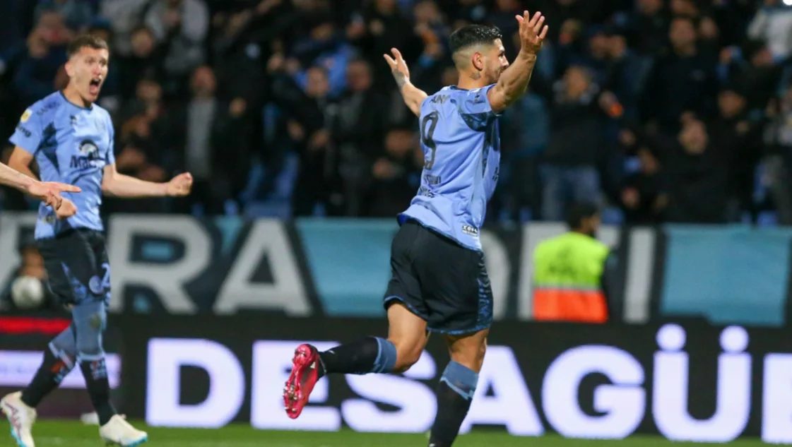 La Copa de la Liga empezó con una victoria de Belgrano sobre Estudiantes