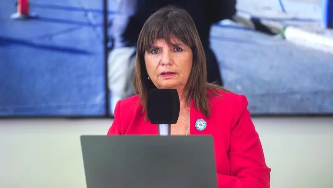Bullrich habilitó el uso de armas de fuego y las fuerzas federales podrán disparar en caso de fuga