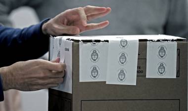 La Cámara Nacional Electoral pidió vacunar a las autoridades de mesa