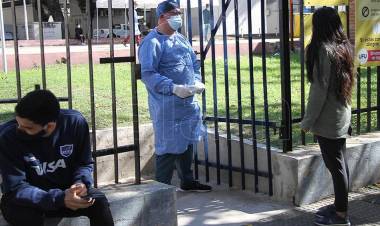 Murieron 452 personas y 24.463 fueron reportadas con coronavirus en el país