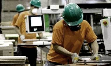 La actividad de la industria creció durante mayo 30,2% interanual y la construcción 70,9%