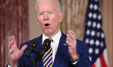 Biden presentó un ambicioso programa para combatir la pobreza