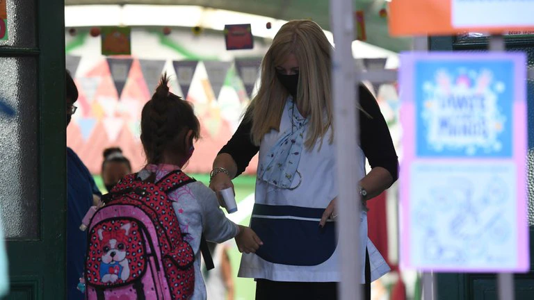 El gobierno porteño eliminó el distanciamiento en las aulas: qué dice el nuevo protocolo escolar