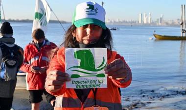 Llegó a Buenos Aires la caravana de kayaks que reclama la Ley de Humedales