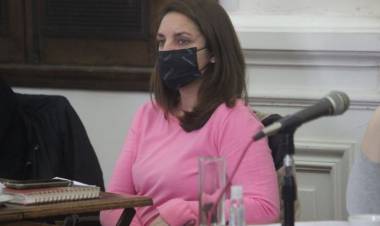 La concejal del Frente de Todos por Huanguelén, Natalia Ciani en nuestra FM Suarense 101.9