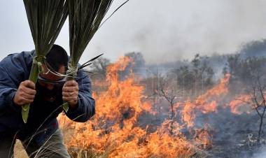 Córdoba: con mejoras meteorológicas, se trabaja sobre dos focos de incendios