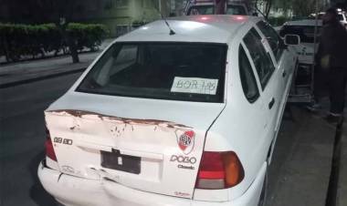 Barrio Universitario: totalmente borracho, golpeó y amenazó con matar a la Policía