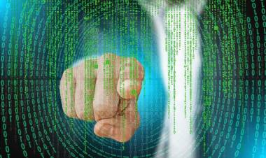 Cómo saber si mi celular fue hackeado o tiene virus