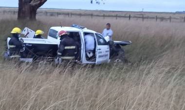 Chocaron dos camionetas en la ruta 3: tres heridos, entre ellos un comisario