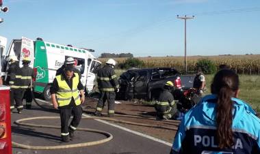 Lincoln: siete muertos por un choque frontal en la ruta 188
