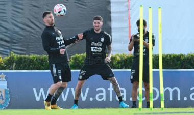 La Selección se entrena en Ezeiza y viaja a Guayaquil para jugar contra Ecuador