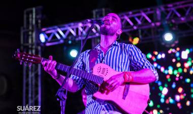 Multitudinaria convocatoria en una espectacular noche de #SuarezPeatonal