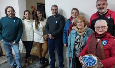 Personas Mayores: entrega de escarapelas