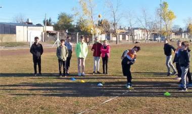 DEPORTES JEBO: se disputaron a nivel distrital las disciplinas Ringo, Atletismo y Softbol