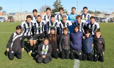 Arrancó el Torneo Clausura con ilusiones renovadas ganaron Blanco y Negro y Deportivo Sarmiento.