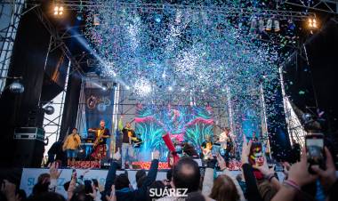 Suarez Peatonal marcó un record histórico en convocatoria con el concierto de Los Caligaris