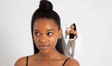 Si hablas solo, la ciencia tiene algo que decirte