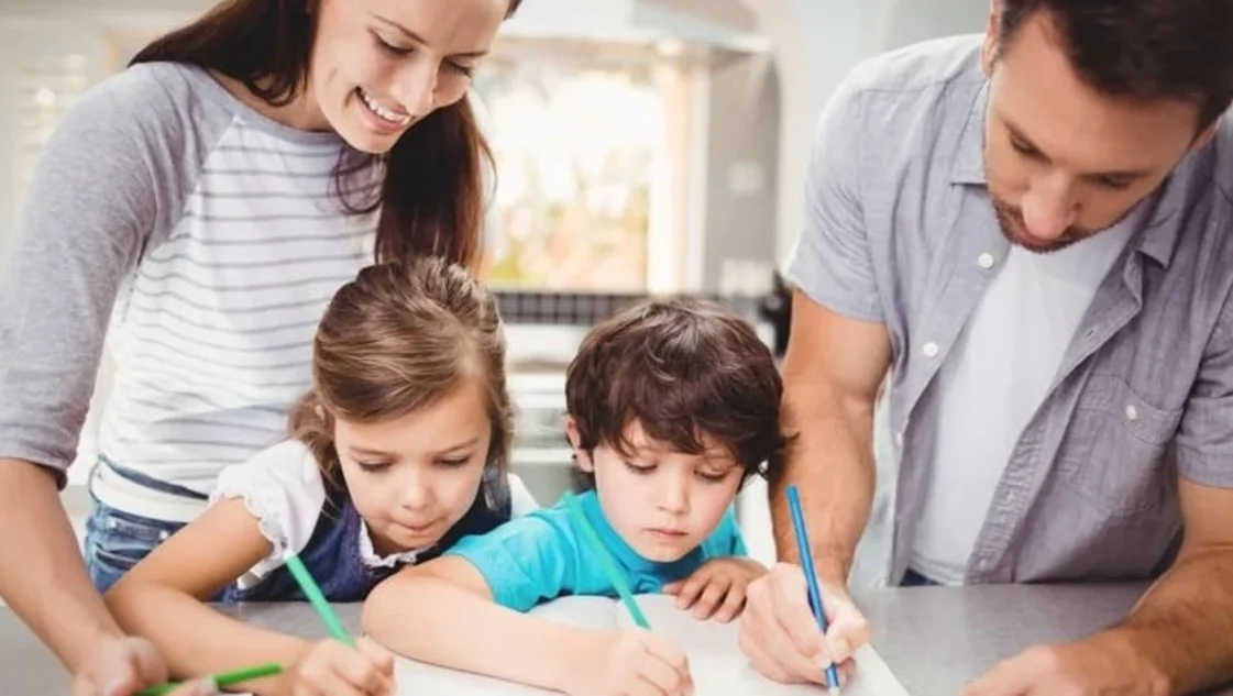 Cuánto cuesta mantener a un hijo, según el Índice de Crianza del INDEC