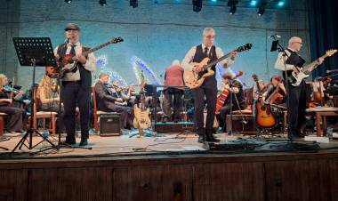 "The Beatles Sinfónico" brilló en el Teatro Italia