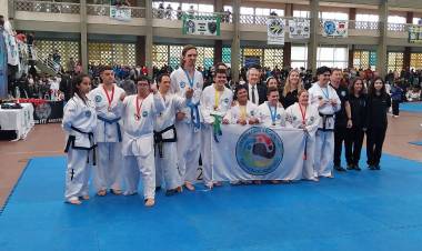 La escuela cinturón blanco de Coronel Suarez participó del 26 torneo metropolitano F.A.I.T