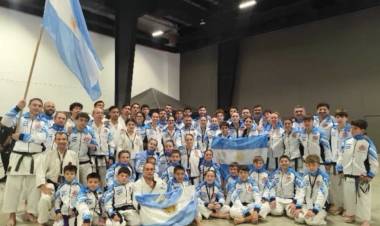Nueve medallas para Coronel Suárez en la 5ª Copa Mundial de la Federación Internacional de Karate 