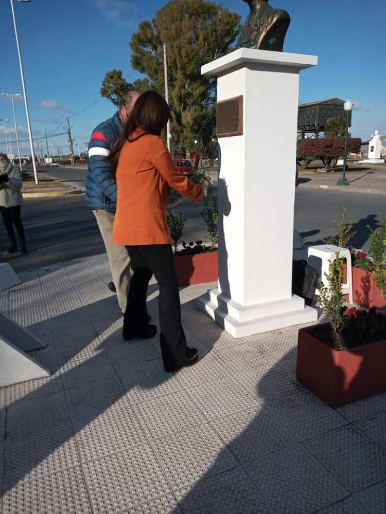 El PJ de Coronel Suárez homenajeó a Evita a 69 años de su muerte.