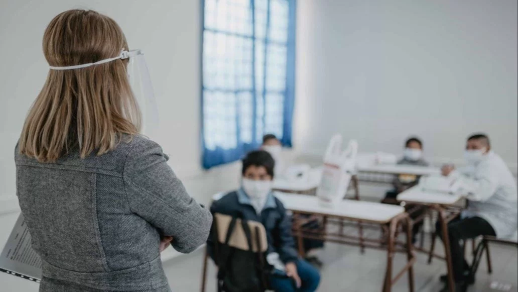 Sumarán casi medio centenar de profesionales en las escuelas de Bahía Blanca