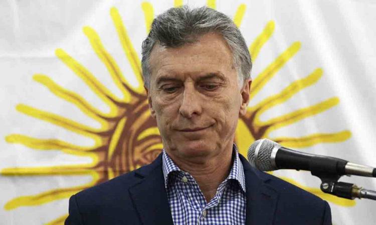 Macri declara por el espionaje a familiares de los fallecidos en el submarino