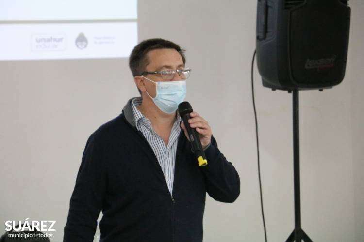 Primera clase presencial en CREUS de la licenciatura en Educación