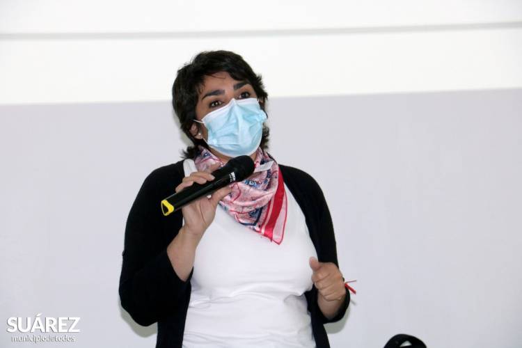 Primera clase presencial en CREUS de la licenciatura en Educación