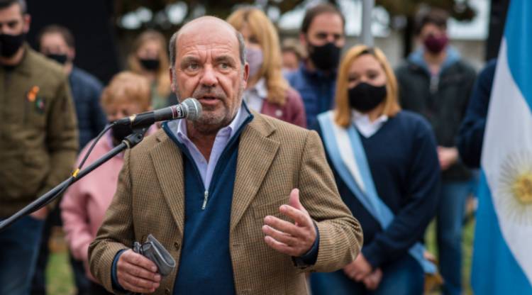 Moccero: "Sería bueno separar el Conurbano del resto de la Provincia"