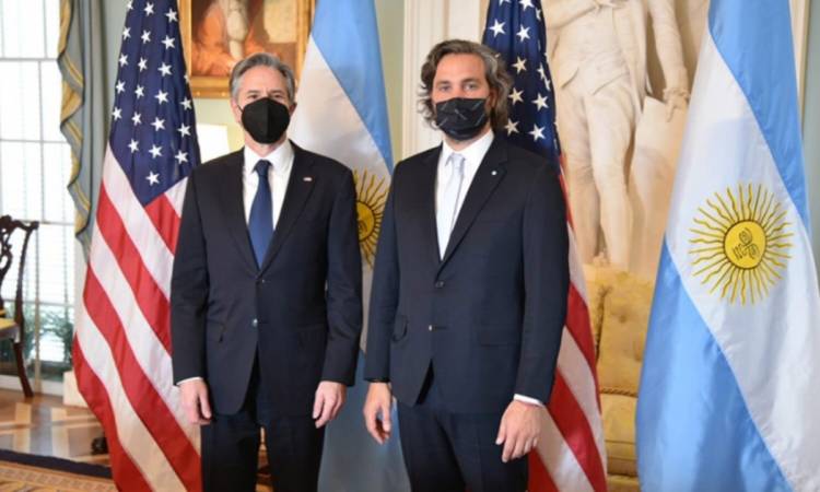 Cafiero llega con el “firme apoyo” de EEUU a la negociación con el FMI