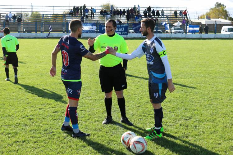 El Progreso goleó a Peñarol de Pigue en una tarde fría y ventosa - 10ma Fecha L.R.F - 