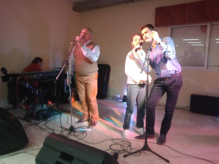Peña solidaria para el Hogar de Ancianos Domingo Goñi.