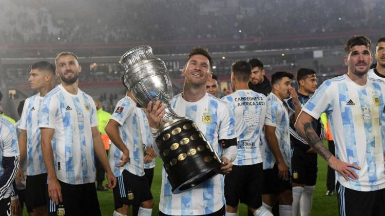 Messi también le gana al paso del tiempo: cumple 35 años en plena vigencia
