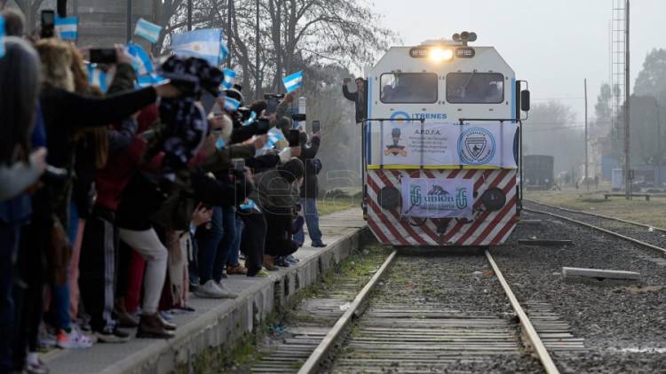 El Gobierno confirmó que a fines de 2023 todas las vías férreas pasarán a control estatal