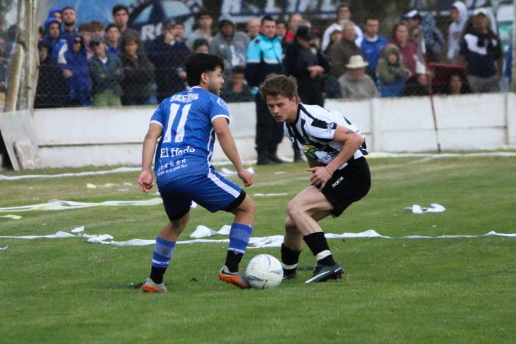 Racing con la Ley Penal es el Campeón 2022 de la Liga Regional de Futbol.