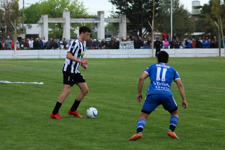 Racing con la Ley Penal es el Campeón 2022 de la Liga Regional de Futbol.