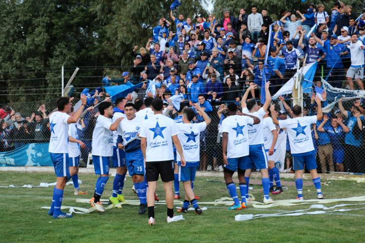 Racing con la Ley Penal es el Campeón 2022 de la Liga Regional de Futbol.