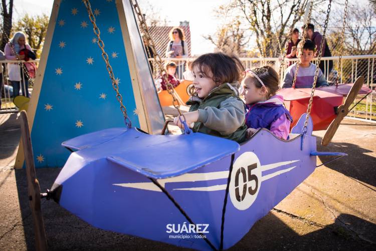 Inauguración del renovado Carrusel y juegos mecánicos en la plaza Tambor de Tacuarí