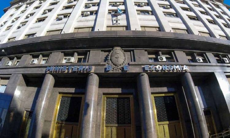 Una por una, todas las medidas que anunció el Gobierno por la devaluación