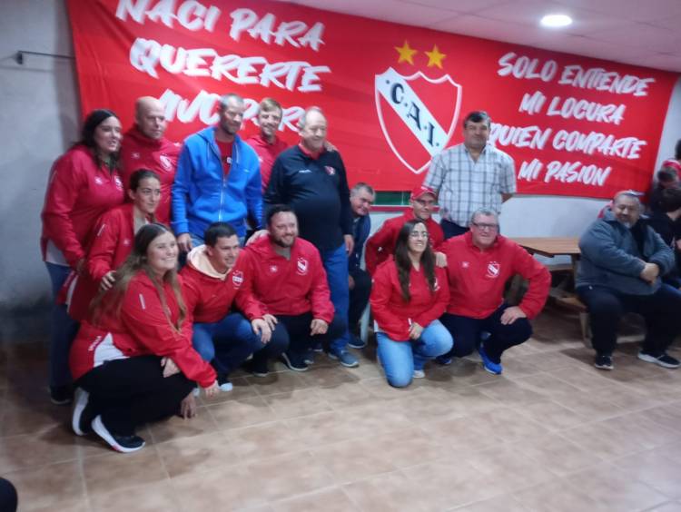 El Rojo de San José celebro con un brindis sus 86 años de vida