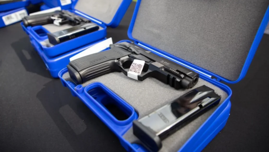 Bullrich entregó 10.800 armas para "reequipar" a las Fuerzas Federales