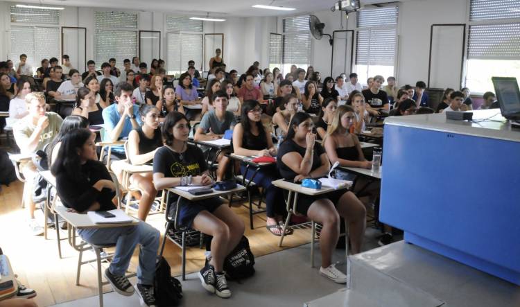 Cinco mentiras y cinco verdades sobre las universidades públicas