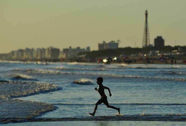 Monte Hermoso: amplían las zonas de prohibición vehicular en la playa
