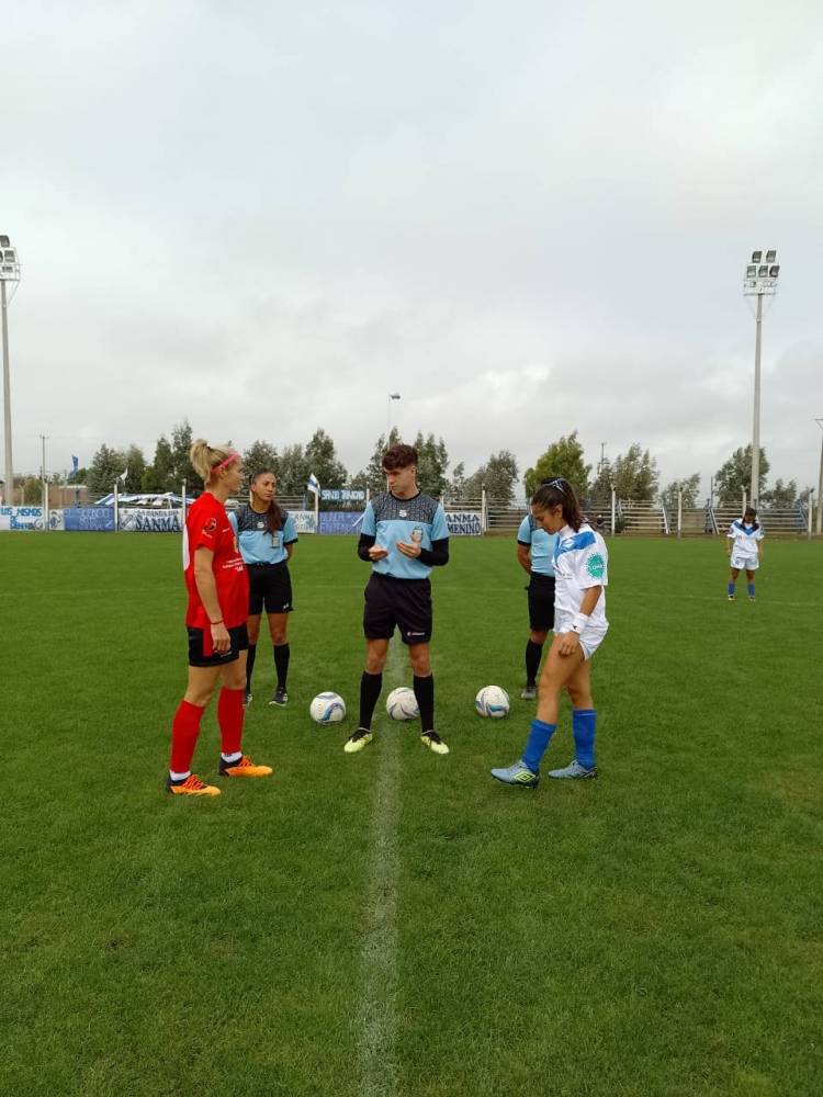 Goleada de Independiente 9 a 1 a el Sanma, con 7 goles de Mercedes Melchior